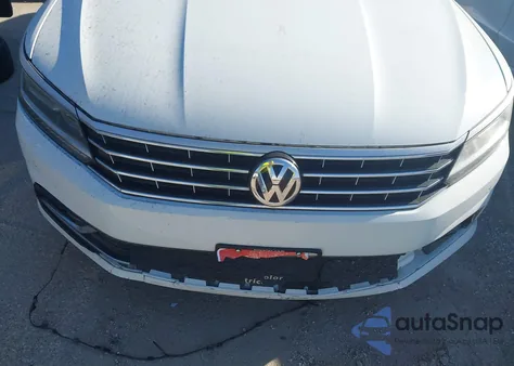 2018 Volkswagen Passat 2.0T Se из США, поврежденный, VIN 1VWBA7A32JC020979